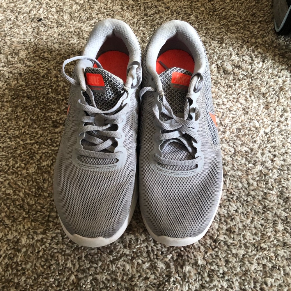 Nike woman’s revolution running shoes. 7.5